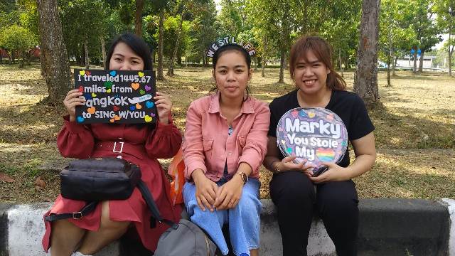 demi-nonton-konser-westlife-por-dan-pun-2-remaja-asal-thailand-rela-terbang-jauh-ke-palembang.jpg