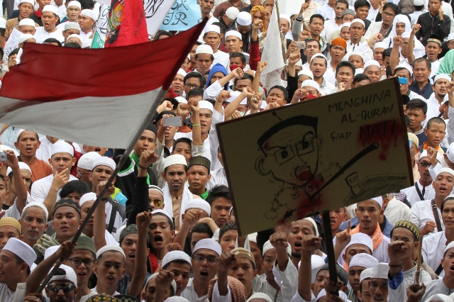 demo-tangkap-ahok_20161122_082410.jpg