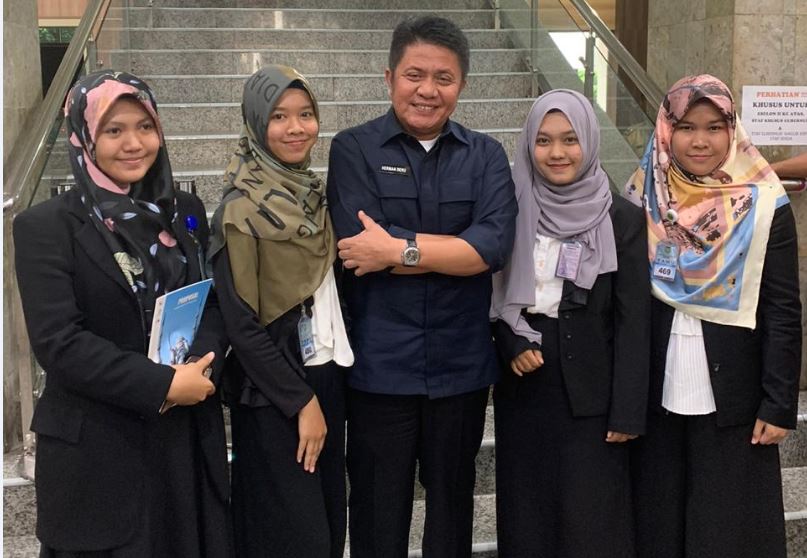 deru-dan-mahasiswa-sumsel.jpg