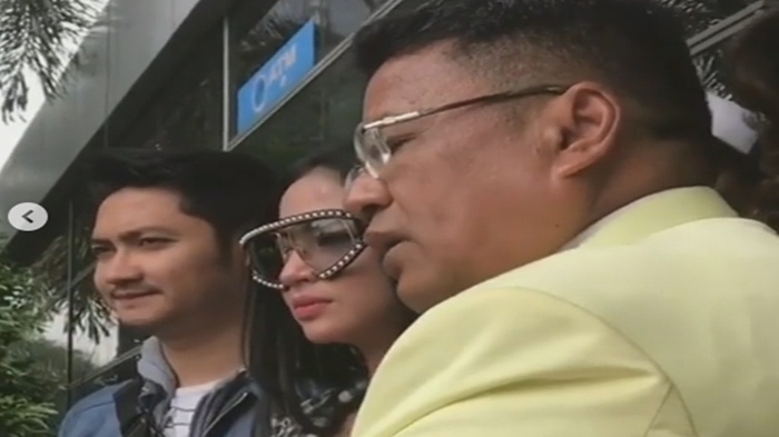 Selain Rosa Meldianti, Dewi Perssik Juga Laporkan Seorang Pria Berinisial DS ke Polisi