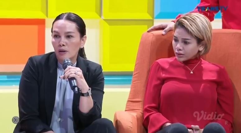 fitri-salhuteru-dan-nikita-mirzani-di-acara-pagi-pagi-pasti-happy-trans-tv.jpg