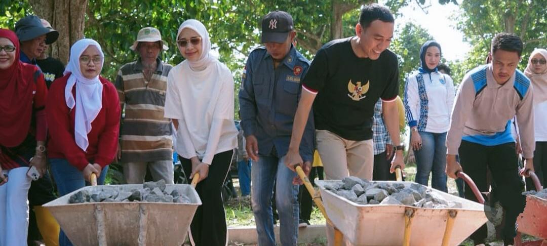 Pemkab OKI Gelar GEBRAK, Gotong Royong Perbaiki Jalan & Tanam Pohon, Gelontorkan Rp 2 M Bangun Jalan
