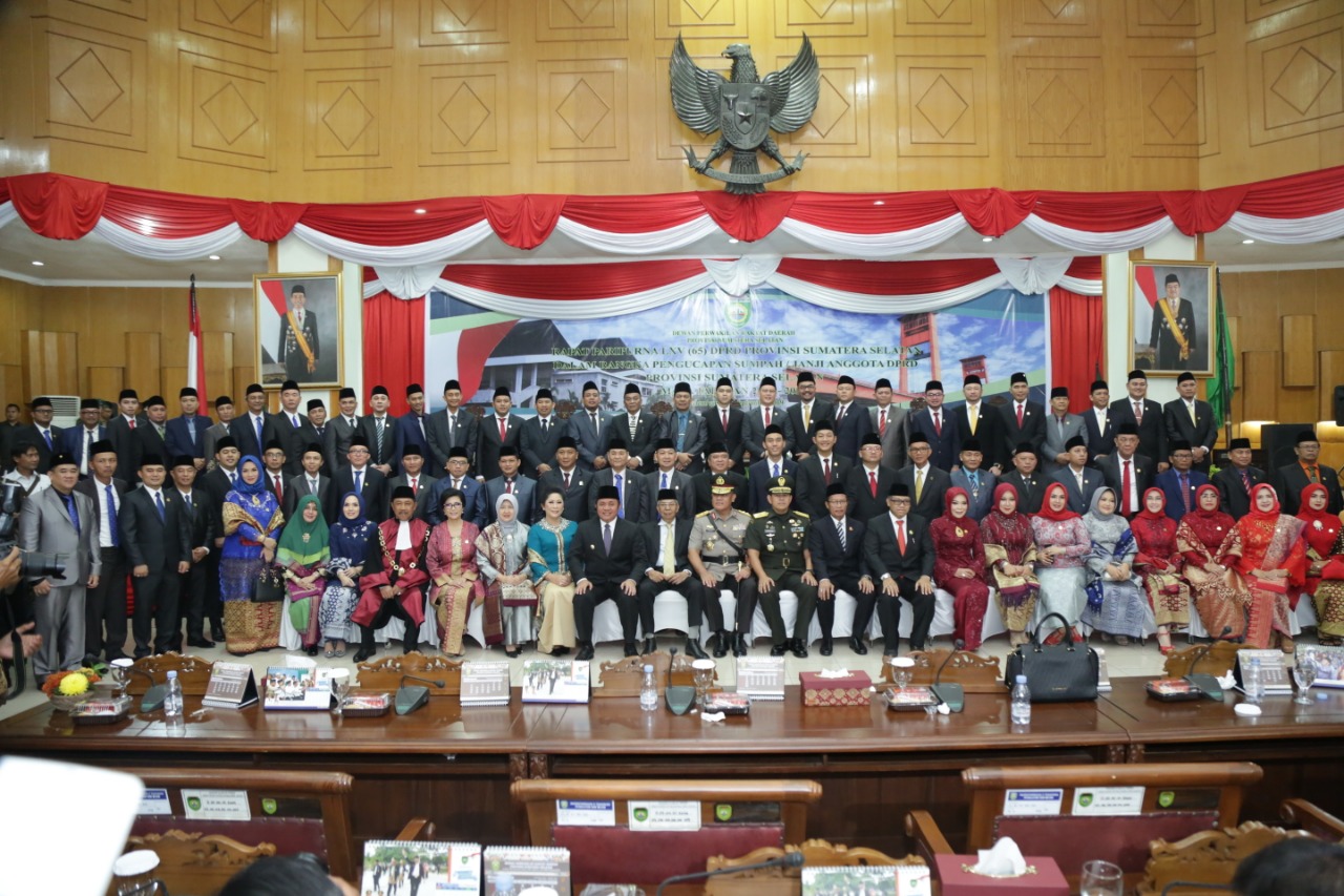 gubernur-sumsel-herman-deru-dan-anggota-dprd-sumsel.jpg