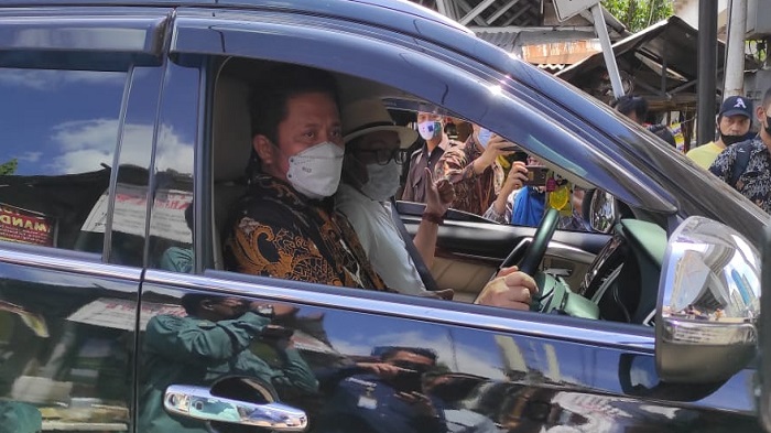 Deru Nyetir Sendiri, Ajak Gubernur Jawa Barat Ridwan Kamil Keliling Palembang
