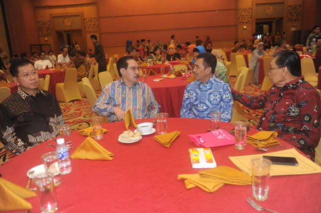 Ishak Mekki Bangga Lama Tidak Bertemu Tapi Alumni FH Unsri Tetap Kompak