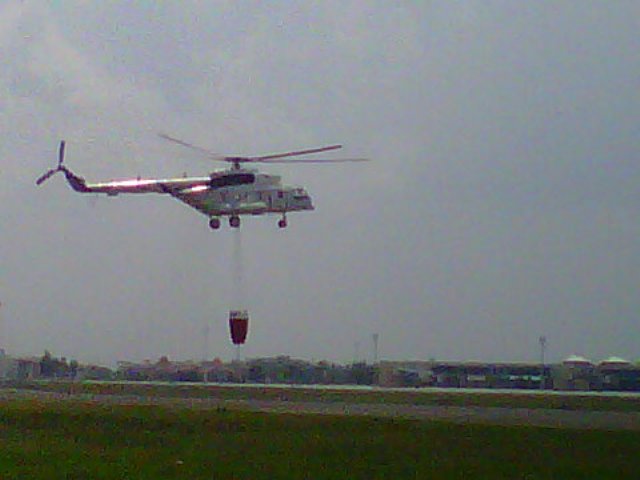 helikopter-mi-171-yang-dipiloti-dari-ukraina-2015_20150727_190621.jpg
