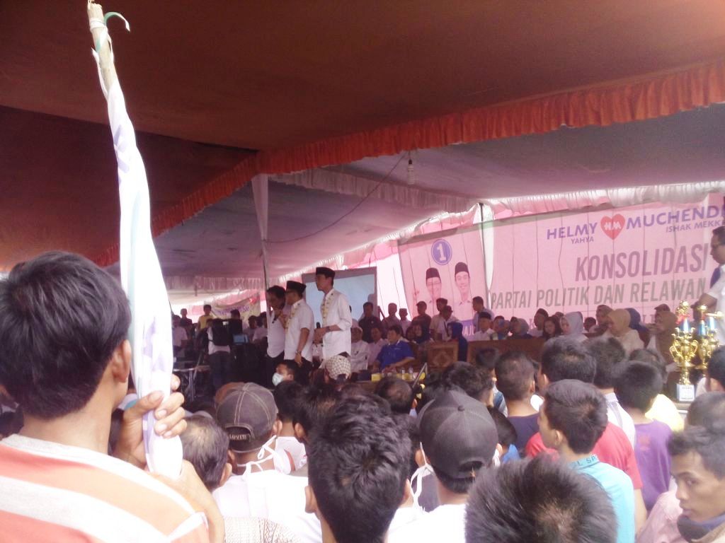 helmi-yahya-muchendi-di-tanjung-batu_20151013_114135.jpg