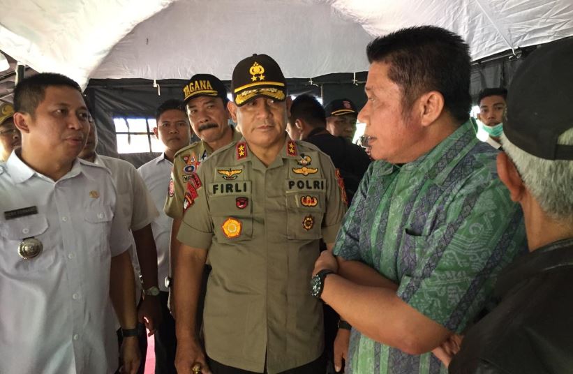 herman-deru-kapolda-sumsel-tinjau-kebakaran.jpg