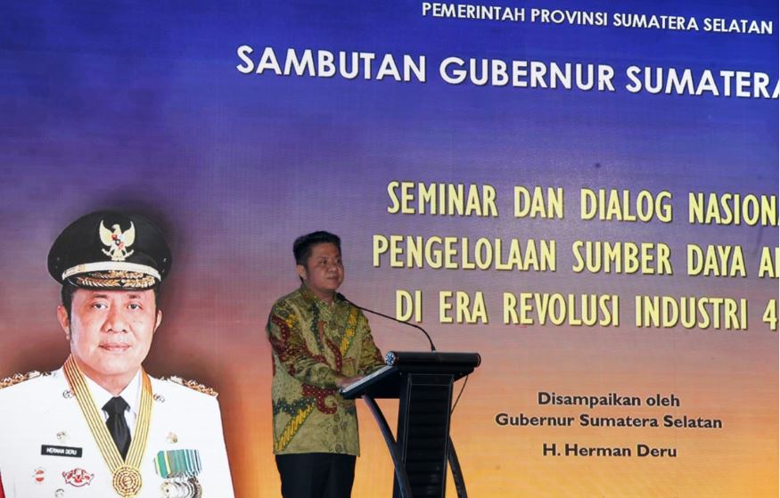 Herman Deru di Seminar Nasional Himpuni Serukan Perlawanan Hadapi Kemiskinan