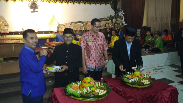 Hut Perak Paguyuban Bakso Solo Berseri, Tamu Dijamu Makan Bakso Sepuasnya