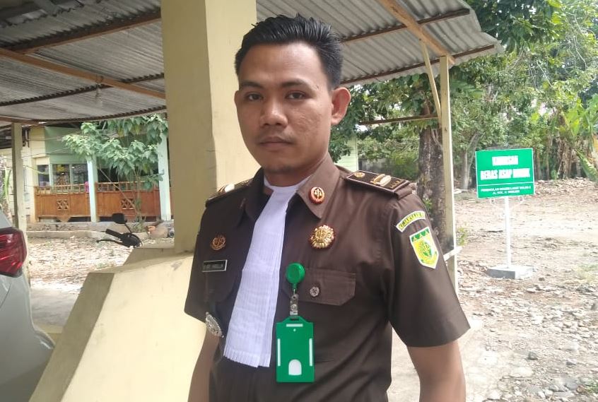 jaksa-penuntur-kejari-lahat-m-abby-habibullah.jpg