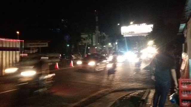 jalan-raya-macet-2016-tahun-baru_20151231_230550.jpg