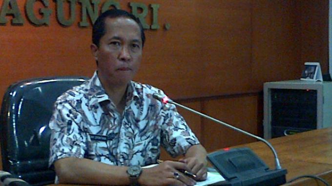 kapuspenkum-kejagung-tony-t-spontana_20150424_104150.jpg