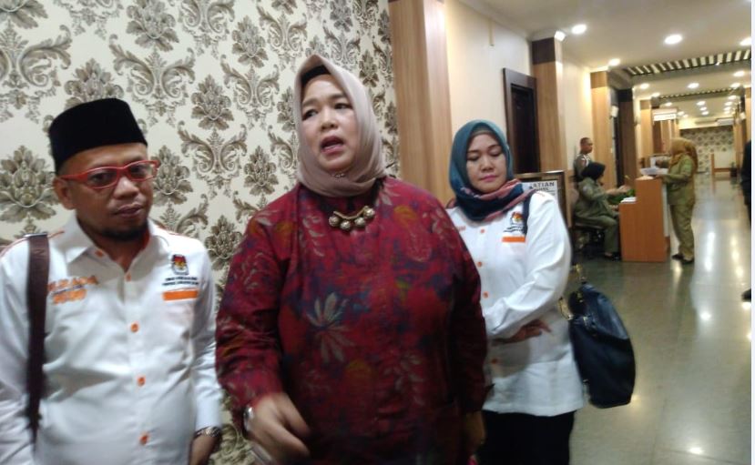 kelly-ketua-kpu-sumsel-senin-pilkada.jpg