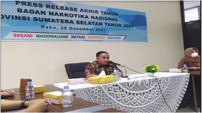 kepala-bnnp-sumsel-brigjen-pol-joko-prihadi-rilis-kasus-2021.jpg
