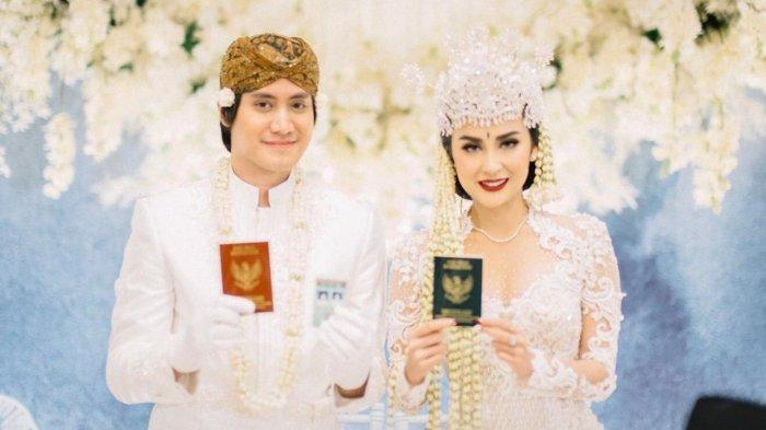 kevin-aprilio-dan-vicy-melanie-resmi-jadi-pasangan-suami-istri.jpg