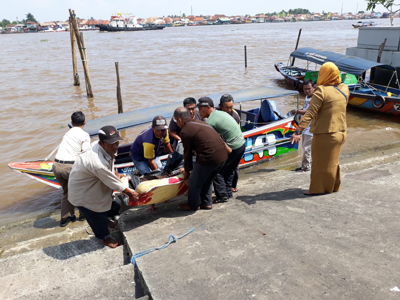 korban-kecelakaan-speedboat-di-sungai-musi1.jpg