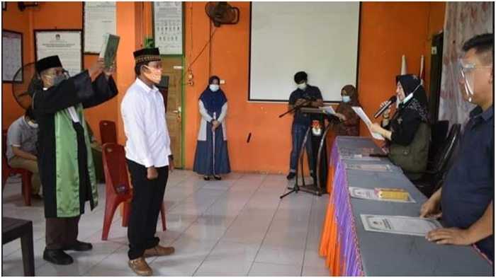 kpu-kabupaten-muratara-melantik-pance-sebagai-anggota-pps-desa-belani.jpg