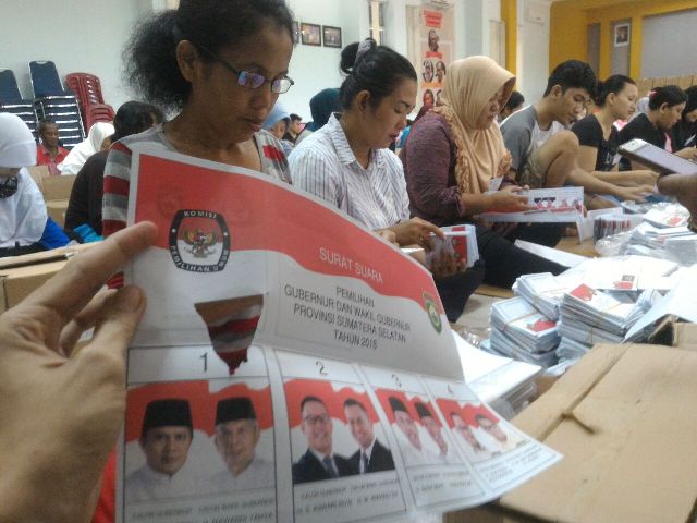 kpu-sumsel-surat-suara_20180607_231516.jpg