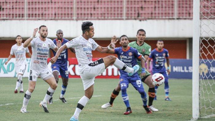 laga-bali-united-vs-persiraja-banda-aceh-senin-2932021.jpg