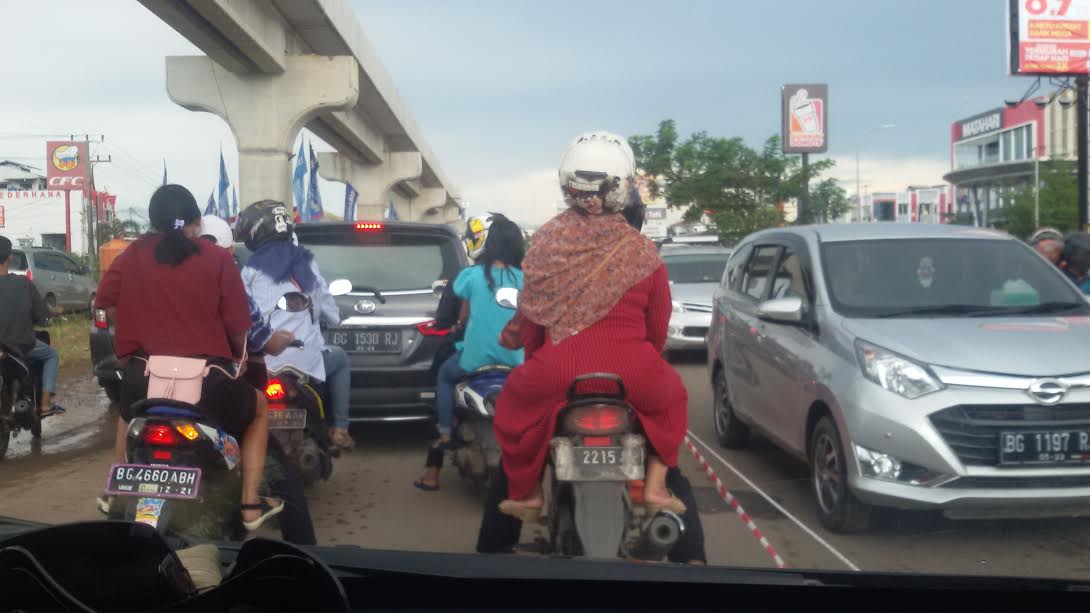 Cari Jalan Alternatif Lain Jika Tidak Ingin Terjebak Macet di Depan OPI Mal Jakabaring