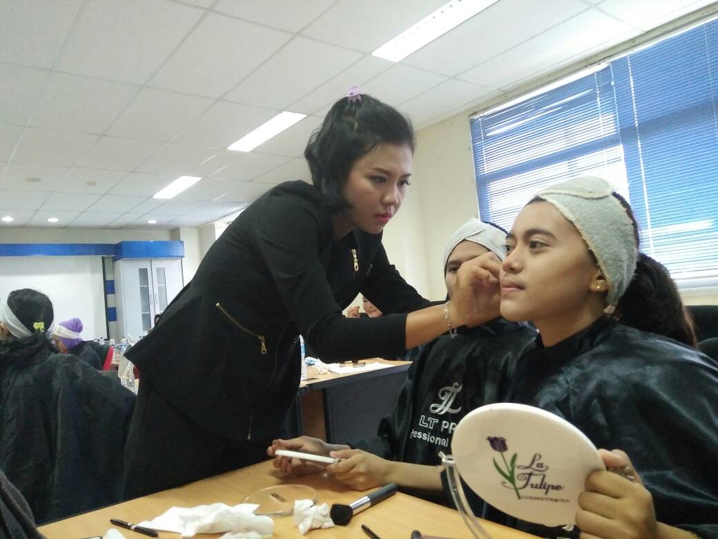 make-up-kartini_20170421_190359.jpg