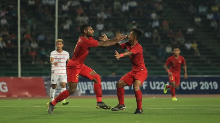 marinus-manewara-penyerang-timnas-u-22-indonesia-berselebrasi-usai-mencetak-gol-ke-gawang-kamboja.jpg