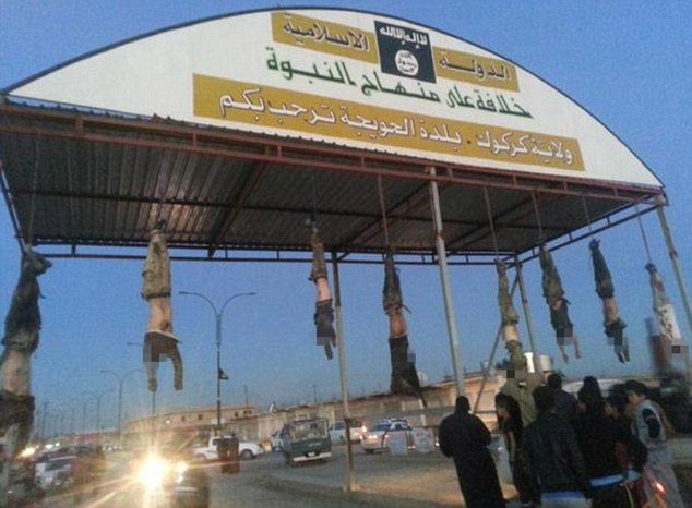 mayat-tergantung-di-pintu-masuk-kota-hawija-wilayah-kekuasaan-isis.jpg