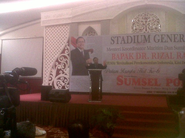 menko-kemaritiman-dan-sumber-daya-rizal-ramli-horison-palembang_20151127_173718.jpg