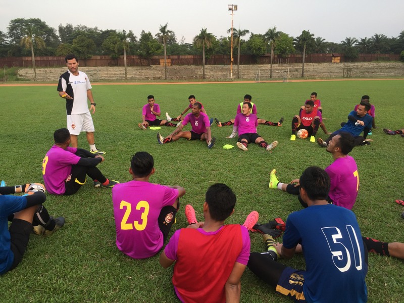 Kalah Dua Kali Beruntun, Sriwijaya FC Akan Lakukan Tindakan ini Kepada Oswaldo Lessa