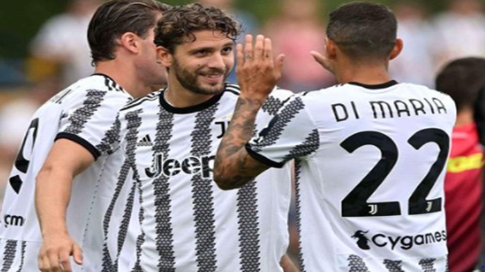 para-pemain-juventus-berselebrasi-usai-mencetak-gol-di-ajang-ujicoba.jpg