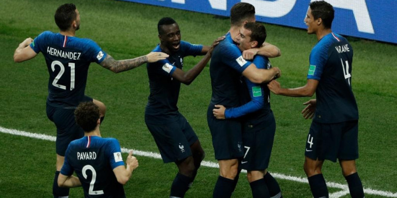 para-pemain-prancis-merayakan-gol-antoine-griezmann-ke-gawang-kroasia_20180715_235841.jpg