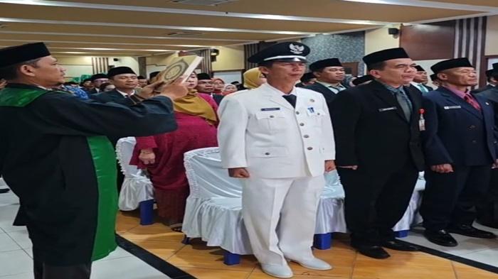 pelantikan-139-pejabat-prabumulih.jpg