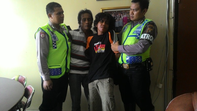 Keburu Ditangkap Polisi, Kedua Pria ini Terpaksa Rayakan Tahun Baru di Penjara, Ini Penyebabnya