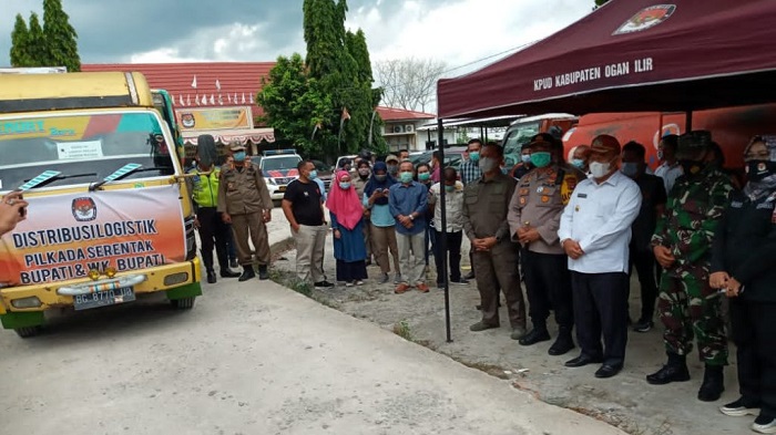 pengamanan-pendistribusian-logistik-pilkada-kabupaten-ogan-ilir.jpg