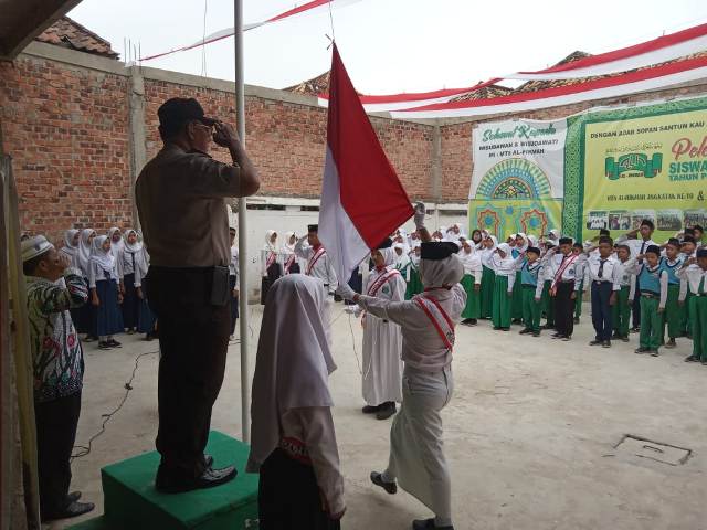 BREAKING NEWS: 13 Tahun Berdiri, Sekolah di Palembang Ini Akhirnya Bisa Laksanakan Upacara Bendera