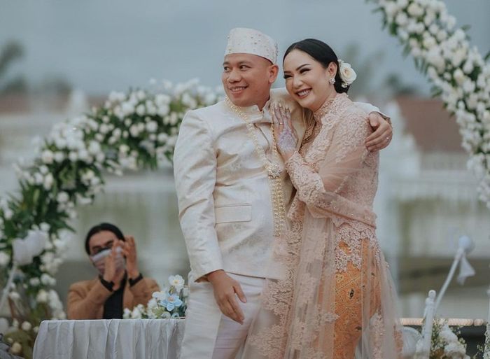 pernikahan-kalina-ocktaranny-dan-vicky-prasetyo.jpg
