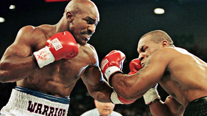 pertarungan-antara-evander-holyfield-vs-mike-tyson.jpg