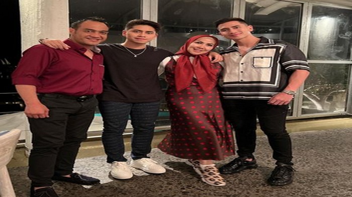 Peluk Hangat Venna Melinda, Verrell Bramasta Akhirnya Kasih Restu, Foto Bareng Ferry Irawan