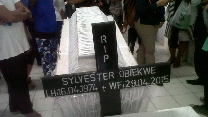peti-mati-terpidana-sylvester-obiekwe-nwolise_20150429_175721.jpg