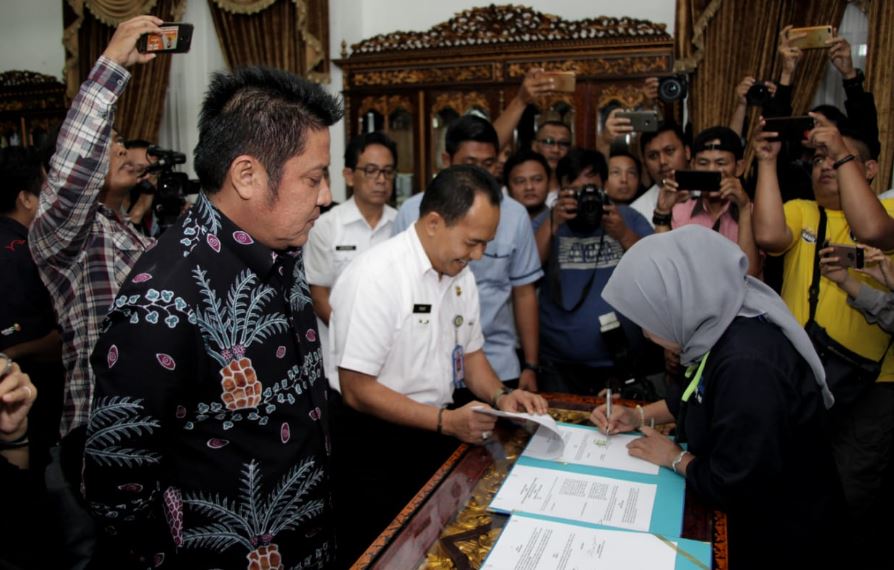 piala-gubernur-sumsel-2019-mou.jpg