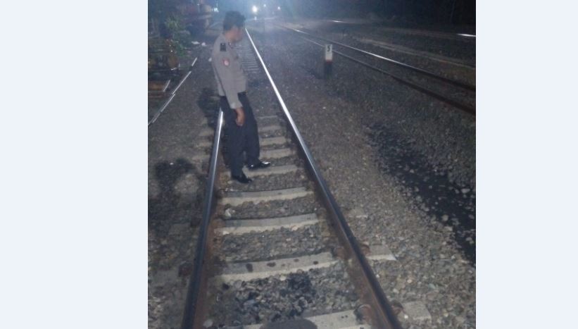 Amrin Warga Ujan Mas Muara Enim Tewas Disenggol Kereta Api