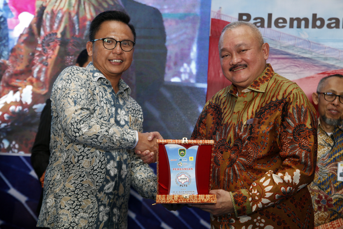 Resmikan PLTS 2 MW, Alex Noerdin: PLTS Terbesar di Sumatera Hanya Ada di Jakabaring