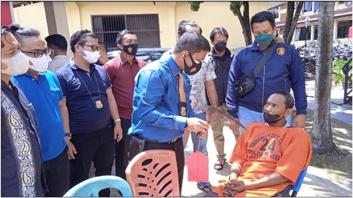 rudiharto-43-tersangka-pembacokan-di-depan-sdn-23-palembang-kamis-7102021-12.jpg