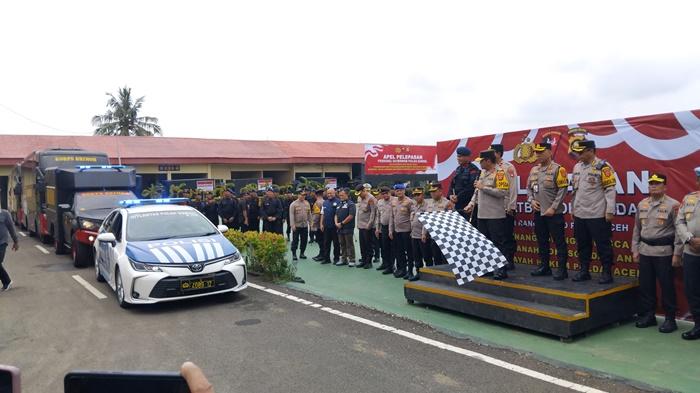 100 Personel  Satbrimob Polda Sumsel Berangkat ke Aceh, Bantu Korban Terdampak Bencana Sumatera