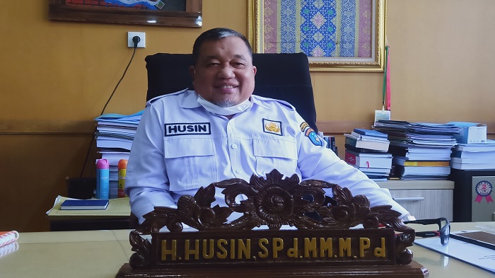 sekretaris-daerah-kabupaten-ogan-komering-ilir-oki-h-husin-spd-mm-mpd.jpg