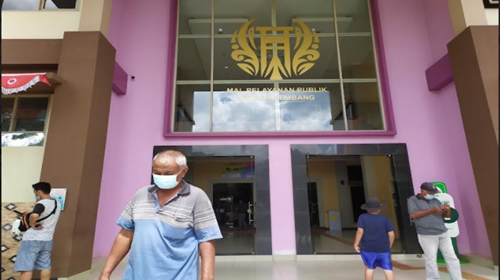 suasana-mal-pelayanan-publik-jakabaring-palembang-hari-pertama-ppkm-level-4-senin-2672021.jpg