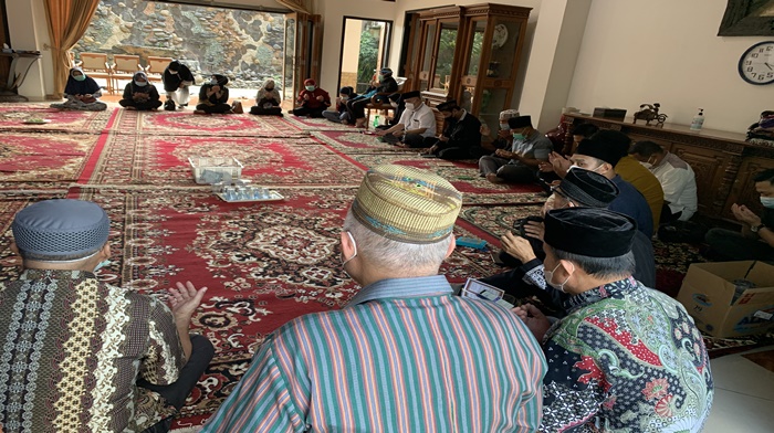 suasana-rumah-duka-almarhum-dr-mahyuddin2342343.jpg