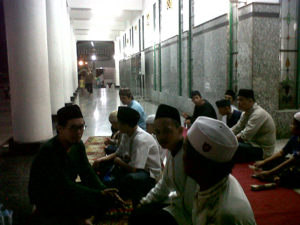 tarawih-pertama-2015_20150617_194017.jpg