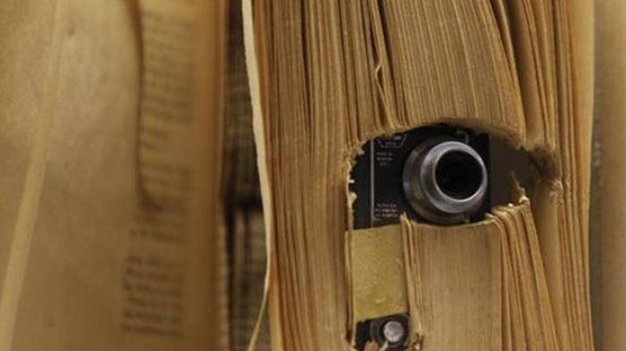 Pria Ini Temukan Kamera Tersembunyi Direstoran,Video di Dalamnya Menguak Fakta yang Tak Terduga